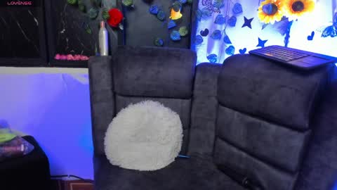 valery kingsley online show from March 29, 3:08 am