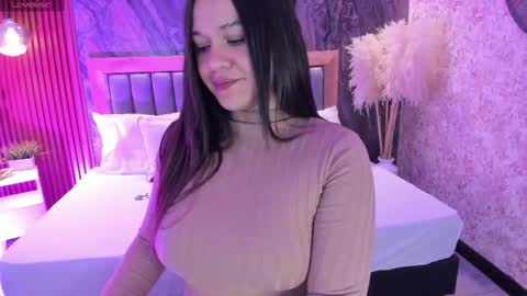 Valerie Shadey  online show from January 8, 8:36 pm