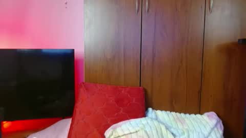 zoe online show from March 31, 6:47 am