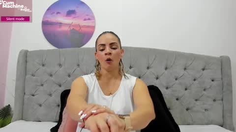 Valesskahall online show from November 12, 12:40 pm