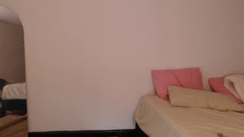 VALIENTE  online show from March 30, 4:45 am