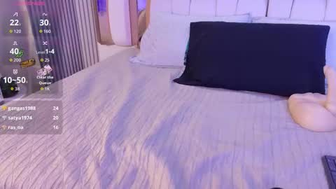 Valkiria moore  online show from February 16, 8:40 pm