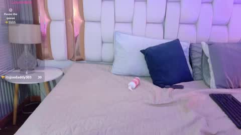 Valkiria moore  online show from November 7, 9:06 pm