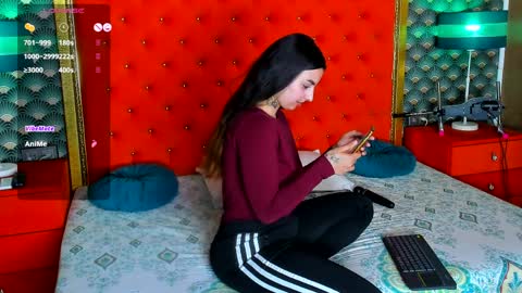 Valerie Val V online show from April 6, 9:32 am