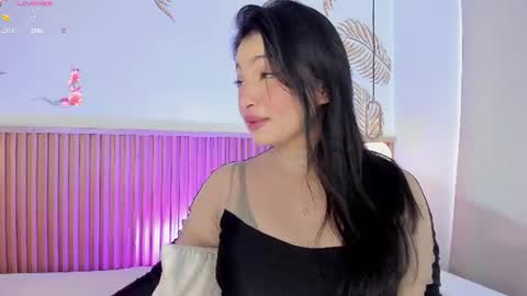 valleriie_ online show from August 2, 3:47 pm