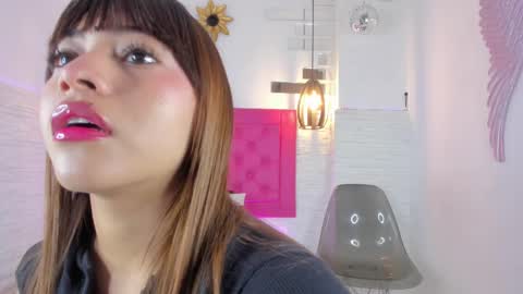 Vallolet Peach  online show from February 25, 11:21 am