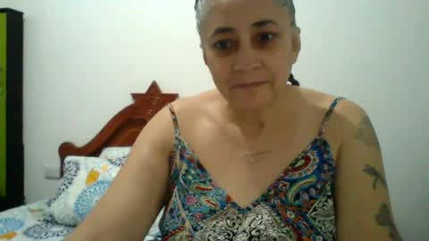 valvi_studio online show from June 26, 5:24 am