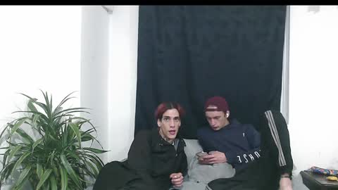 Vamp Noah and Dan online show from December 29, 5:53 am