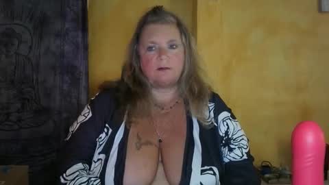 vampwoman online show from February 23, 9:55 am