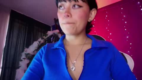 Vanelope online show from November 7, 7:38 pm