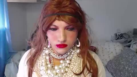 vanesacrossri online show from November 12, 9:33 am