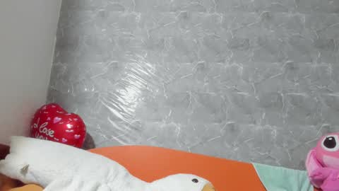 vanessaadol online show from February 27, 9:07 am