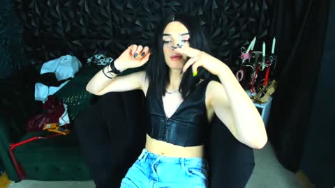 Vanessa Queen online show from December 12, 6:53 pm