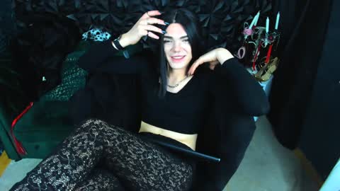 Vanessa Queen online show from December 10, 3:41 am