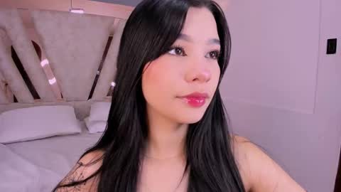 vanessaduval online show from December 16, 3:35 am