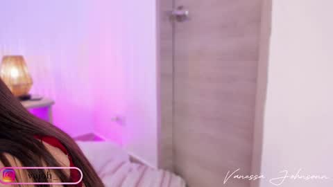 vanessajohnsonn online show from March 9, 12:10 am