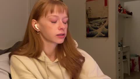 Snapshot of vanessapark chatting on December 4, 5:32 am Vanessa  online show from December 4, 5:32 am