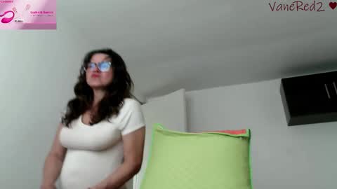 Vanesared2 online show from June 5, 2:11 pm