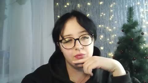 vanessashadow online show from February 3, 9:30 pm