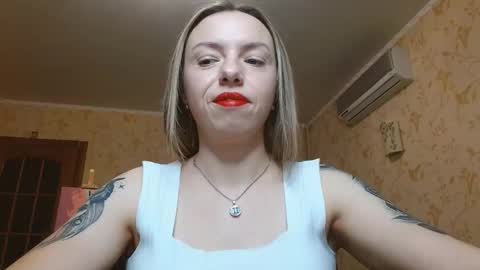 VanillaMuffin online show from November 20, 1:32 pm