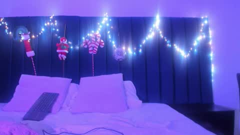 vannellope_96 online show from January 8, 7:53 pm