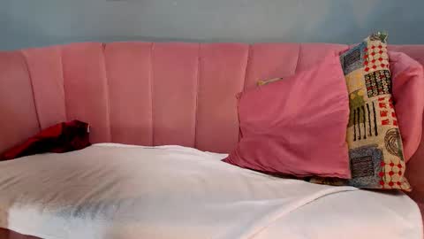 Vans Ross online show from February 9, 7:38 pm