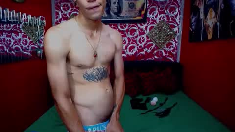 Esteban online show from February 25, 2:09 pm