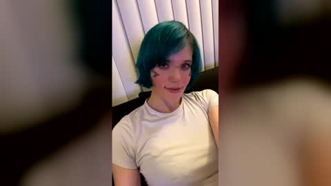 Vault Slut 111  online show from April 4, 5:47 am