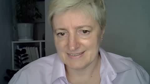 vea_motty online show from April 3, 4:03 pm