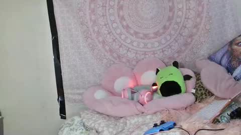 Veronica Lehane online show from February 14, 5:25 pm