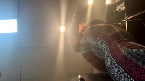 Veronica Lehane online show from January 25, 7:07 pm