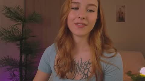 Snapshot of vegas_v chatting on October 10, 3:51 pm Maria online show from October 10, 3:51 pm