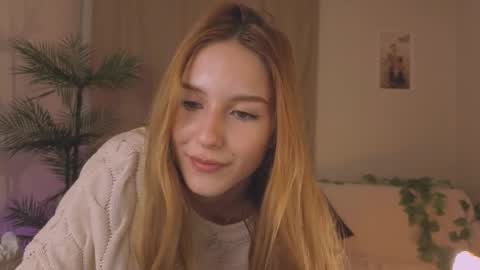 Snapshot of vegas_v chatting on October 7, 12:45 pm Maria online show from October 7, 12:45 pm