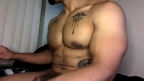 Vegas Love online show from November 20, 8:35 am