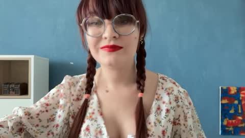 velena_ online show from April 15, 11:02 am