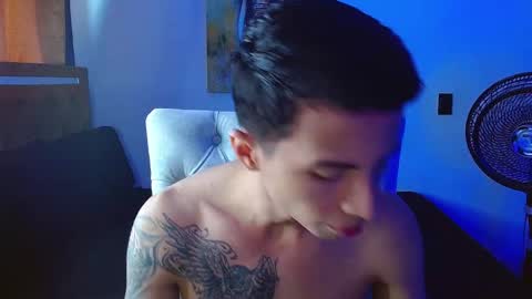 velk_hot1 online show from March 16, 11:58 am