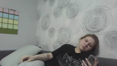 Hi im Hannah online show from June 14, 11:51 pm