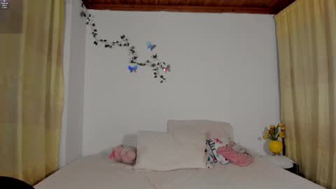 velvet_00 online show from February 14, 3:31 am