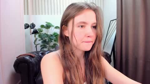 velvet_cherry online show from February 5, 6:37 pm