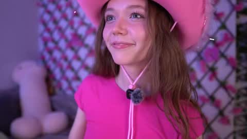 Polly online show from November 7, 6:32 pm