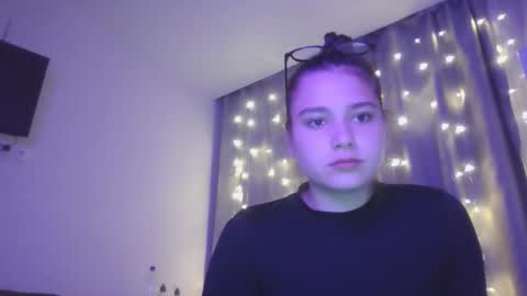 velveted_ivy online show from October 29, 4:42 pm