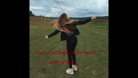 velvetmoon123 online show from June 5, 5:57 am