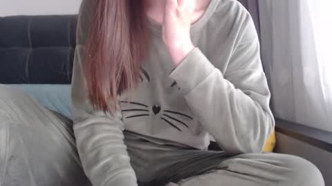 velvetmoon123 online show from April 16, 6:46 am