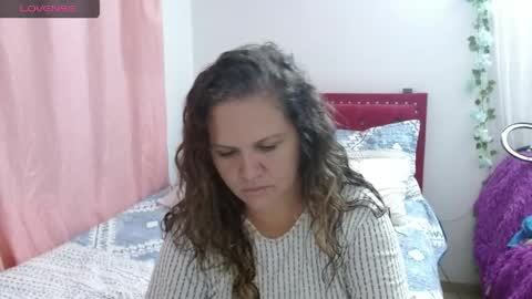 venecasexy44 online show from May 13, 8:24 am