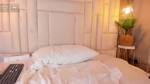 venez sofia  online show from February 19, 11:48 pm