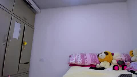 vennuss19 online show from January 16, 12:30 am