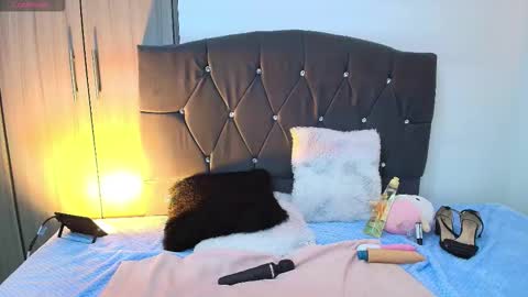 venus_hexxx online show from December 19, 1:12 am