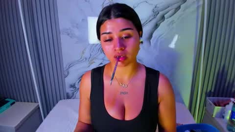 Venusowen  online show from June 5, 2:33 pm