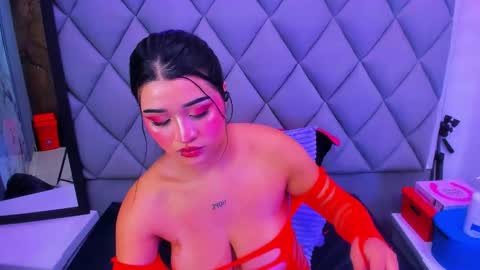 Venusowen  online show from December 5, 3:32 pm