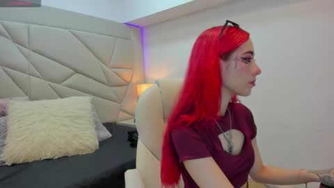 venusxneo online show from September 15, 8:10 pm